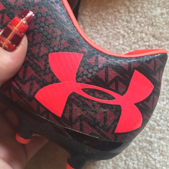 Under Armour Neon Orange and Pink Cleats - Picture 4 of 4